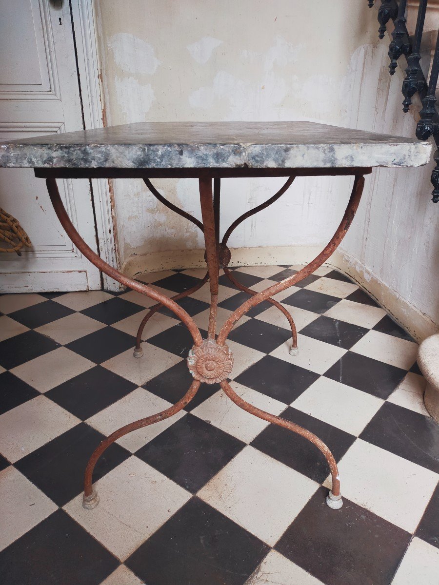 Bistro Table-photo-4