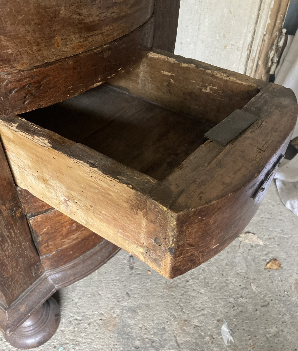 Bureau à caisson vers 1700-photo-3