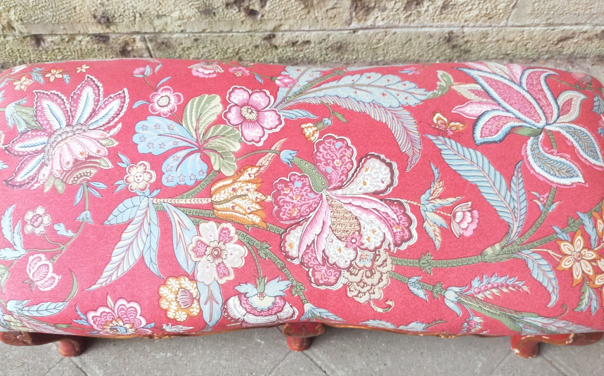 Small Venetian Style Bench Stool-photo-3
