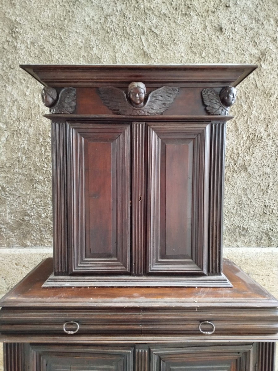 Two Part Buffet Circa 1600-photo-3