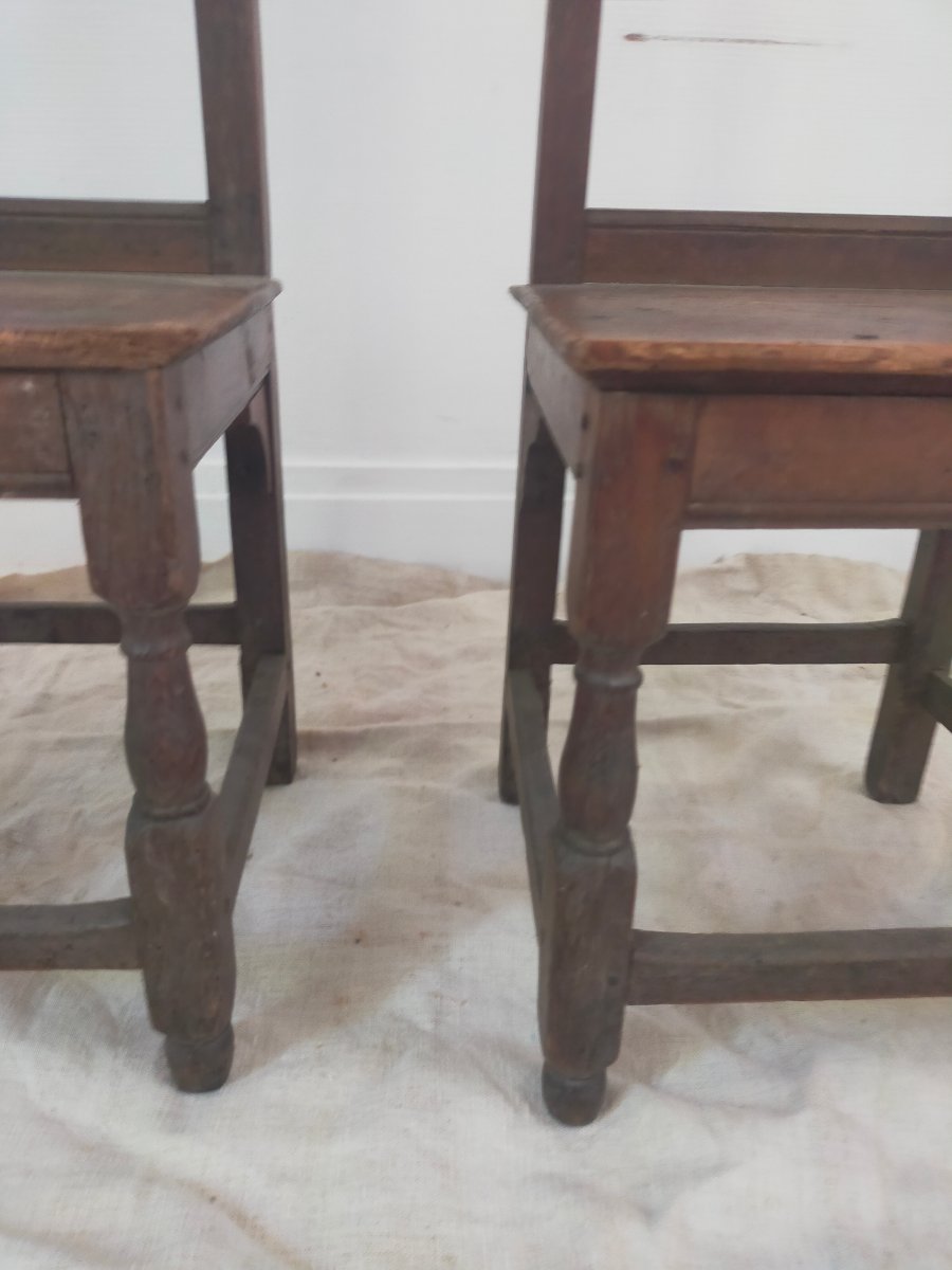 Pair Of 17th-century Chairs-photo-2