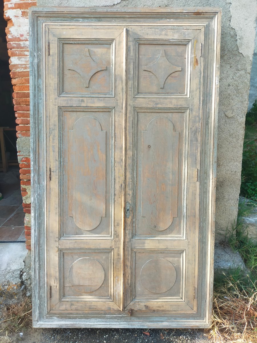 17th-century Wood-paneled Cupboard-photo-6