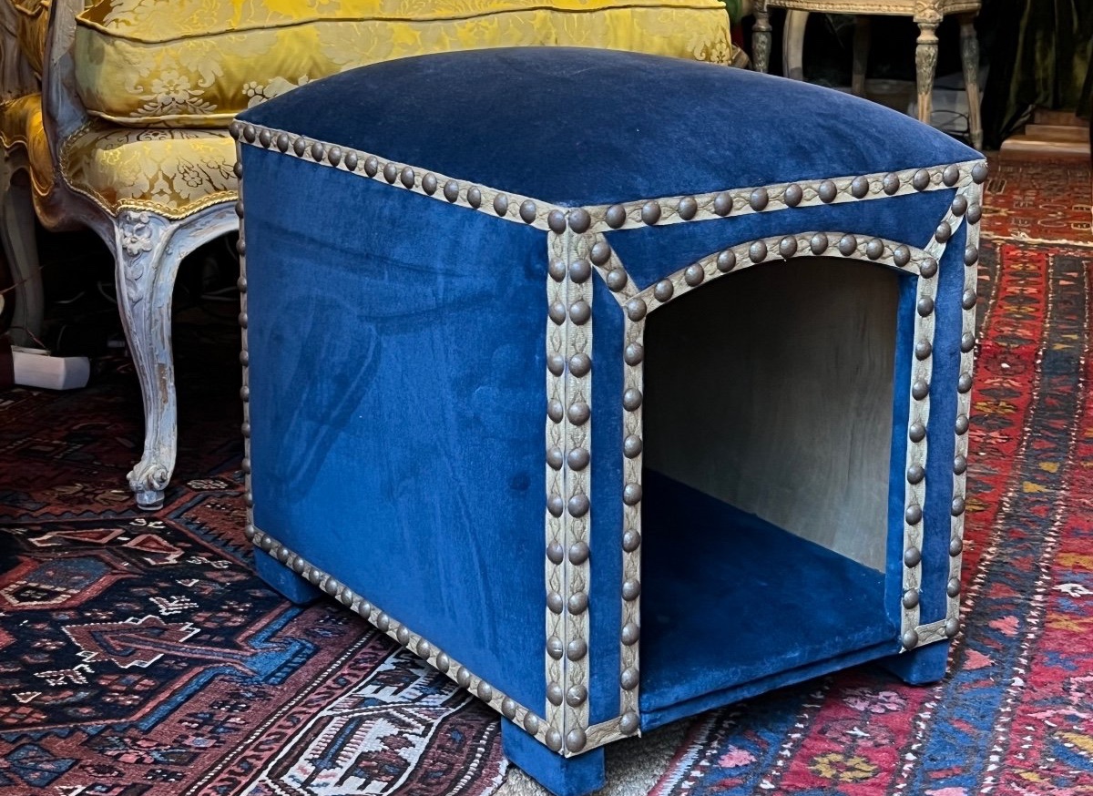 Belle niche tabouret d’intérieur faisant tabouret pour petits chiens/chats, XXé Siècle.-photo-3