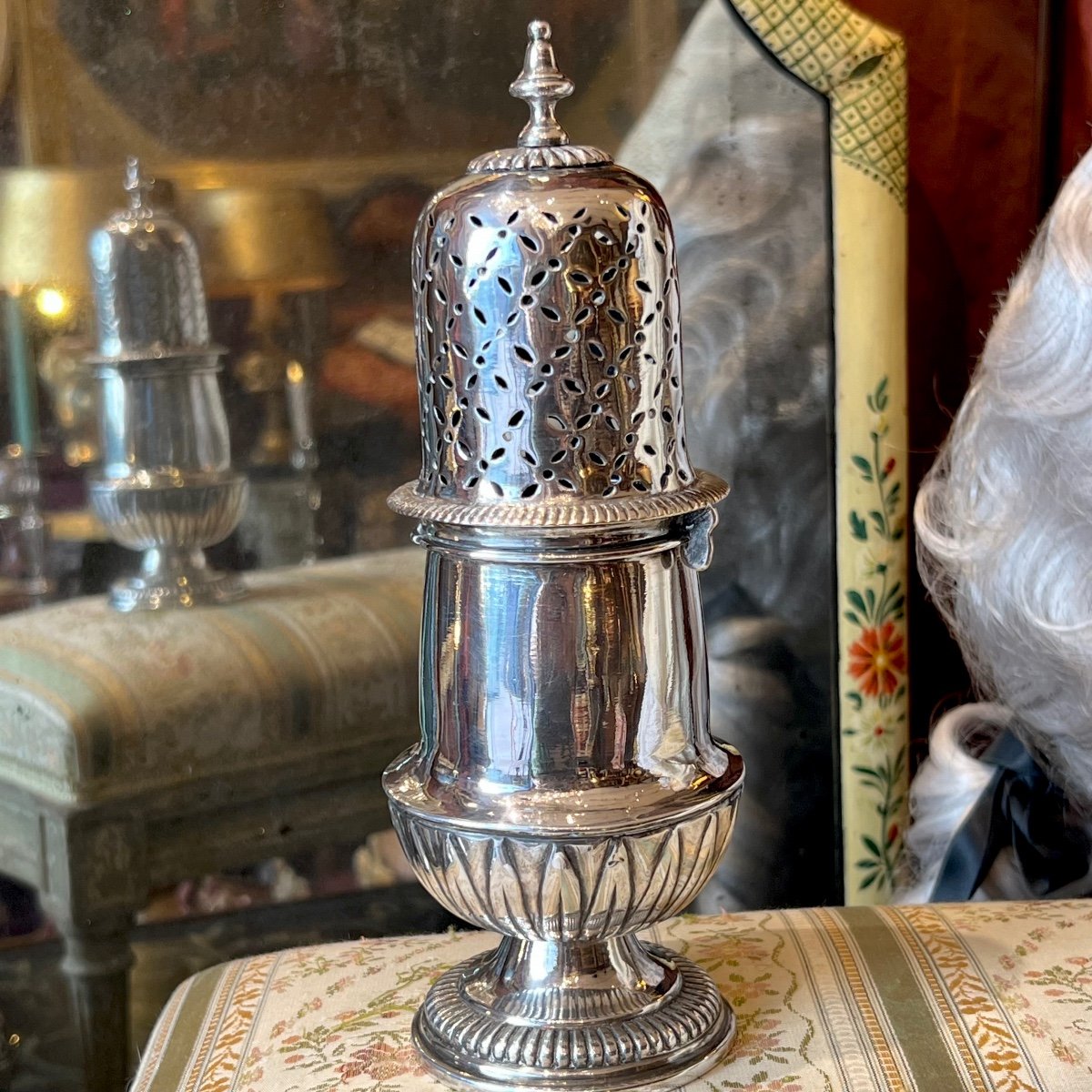 Superb 18th Century Sprinkler, Louis XIV, Silver, Baluster With Bayonet.