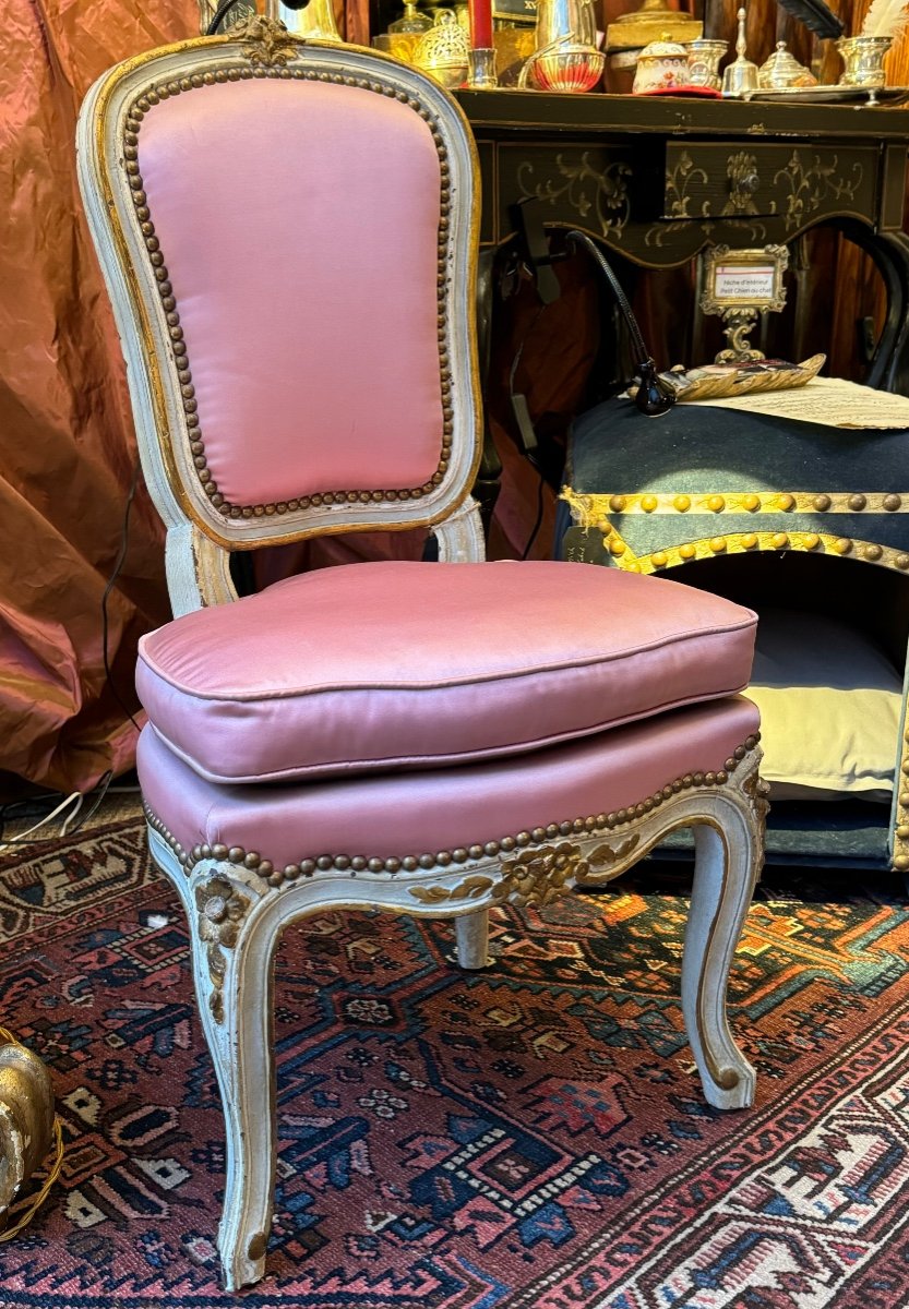 Petite chaise chauffeuse Louis XV, fin XIXe.  Très bon état, ou chaise d’enfant. 