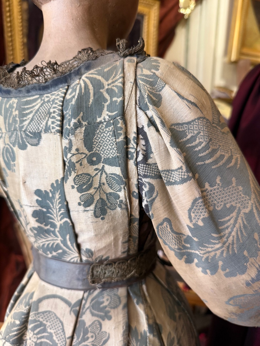 Important  et rare mannequin de mode du XVIIIe, (85cm) en robe à la Française , vers 1770…-photo-1