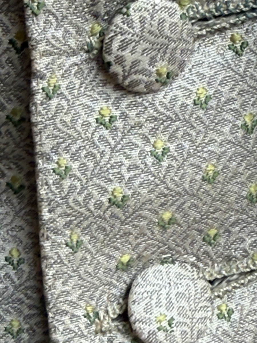  Habits d’homme XVIIIè : Veste, Gilet et Culotte, tissus luxueux.-photo-2