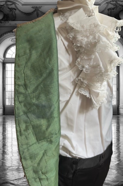 Ensemble d’homme  XVIIIe, veste, gilet, culotte, sur mannequin ancien-photo-4