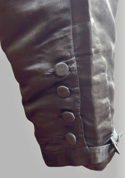 Ensemble d’homme  XVIIIe, veste, gilet, culotte, sur mannequin ancien-photo-7