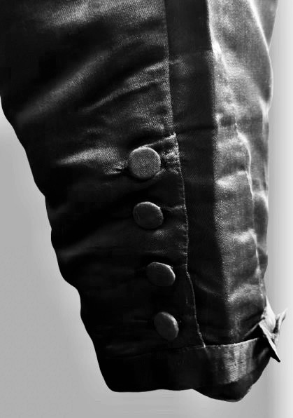 Ensemble d’homme  XVIIIe, veste, gilet, culotte, sur mannequin ancien-photo-7