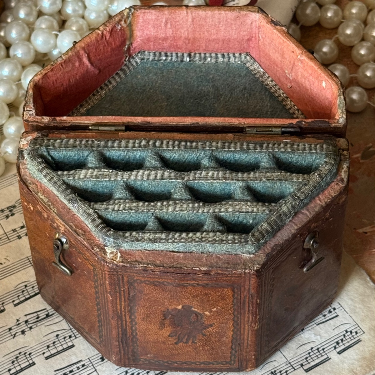 18th Century Box For Coffee/mocha Spoons, Leather, Very Good Condition. Louis XVI Period. -photo-2