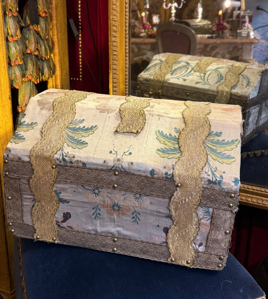 18th-century Wooden Chest Covered In Period Fabrics And Gold Thread Braid -photo-3