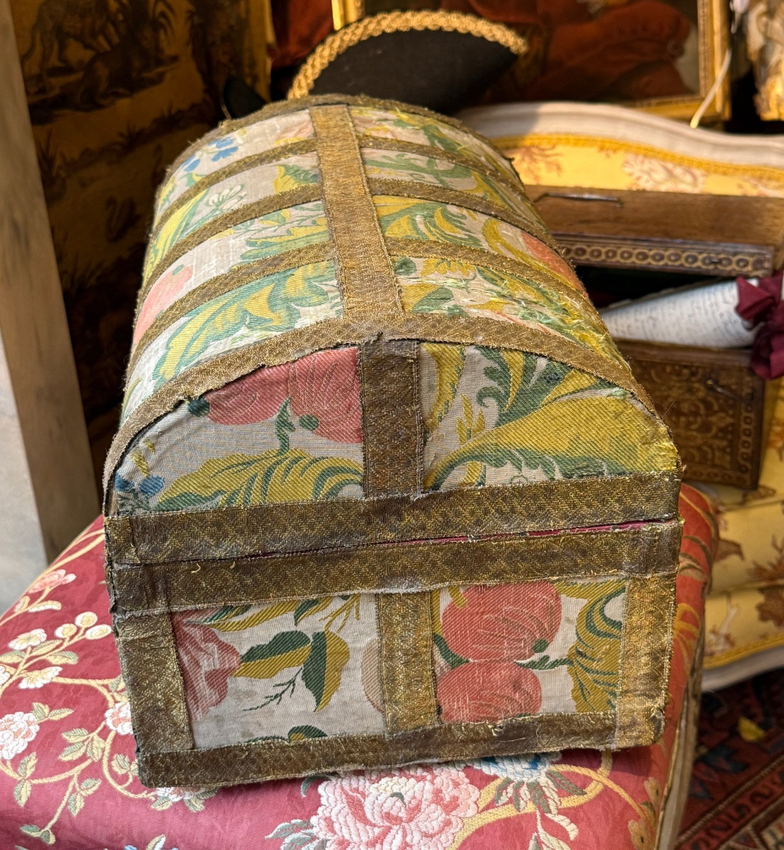 18th-century Wooden Chest Covered In Period Fabrics And Gold Thread Braid -photo-2