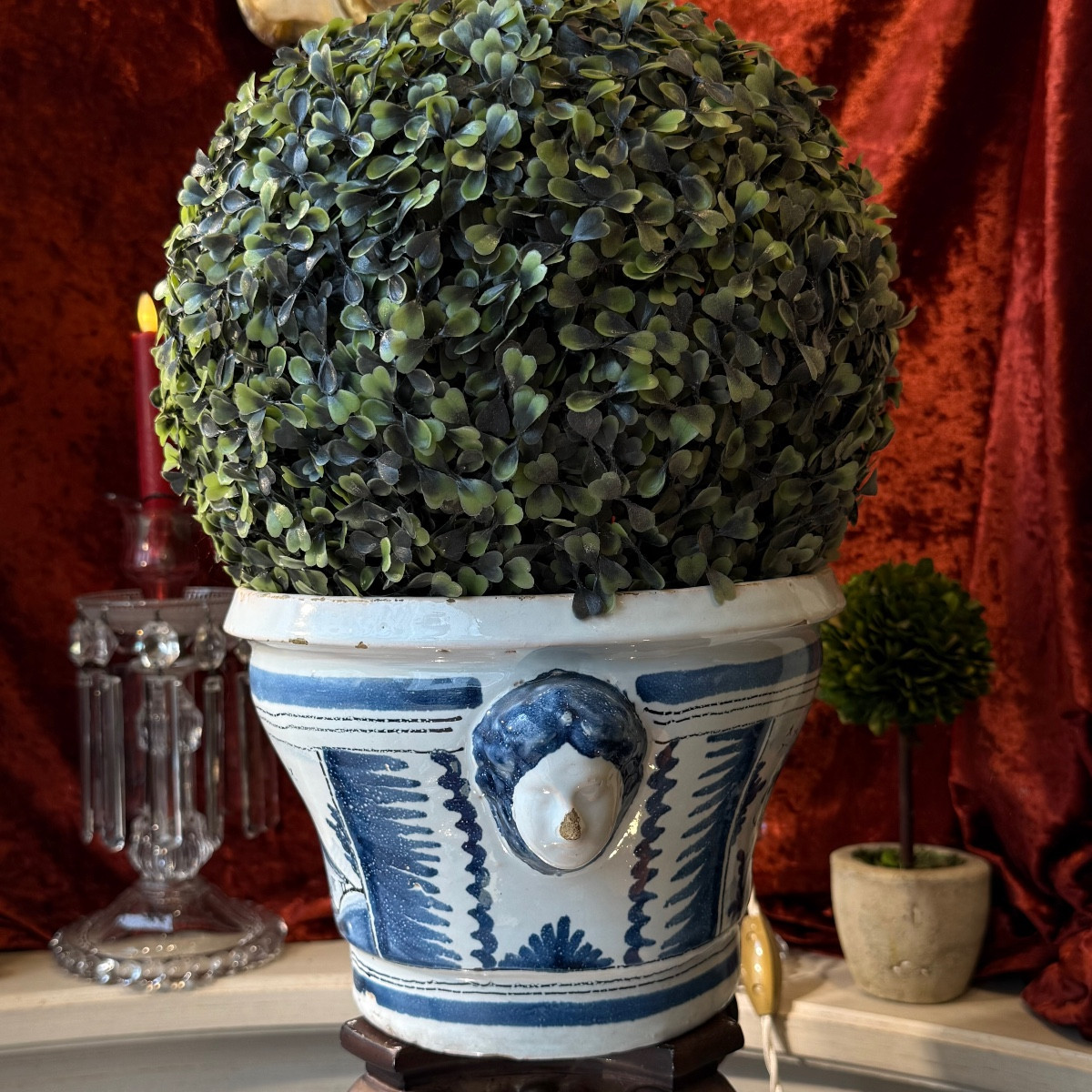 Pot en faïence de Nevers, Louis XIV vers 1700