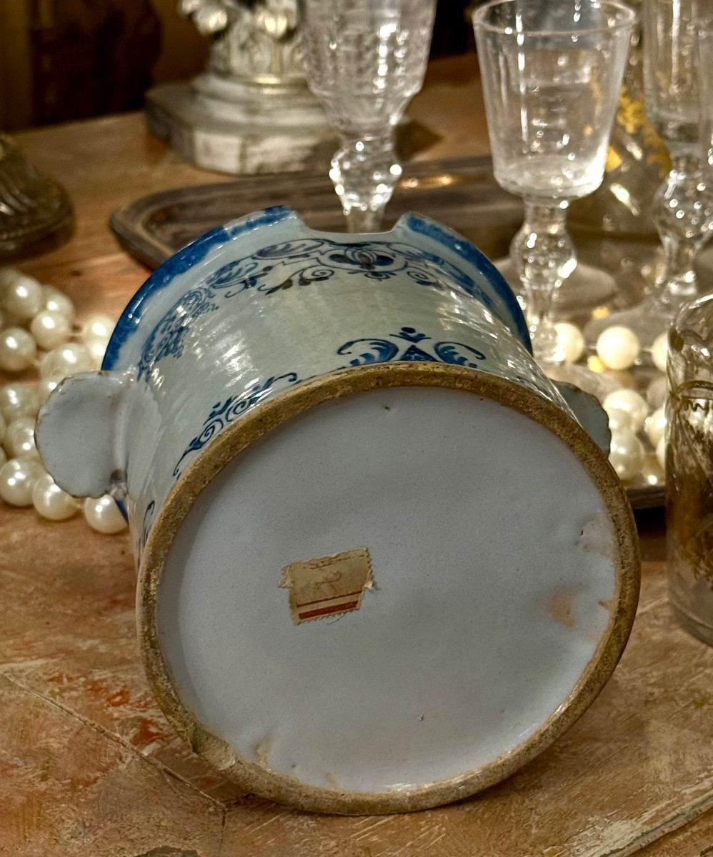 Rafraîchissoir à un verre, faïence XVIIIe, Nevers décor bleu, mascarons. -photo-4