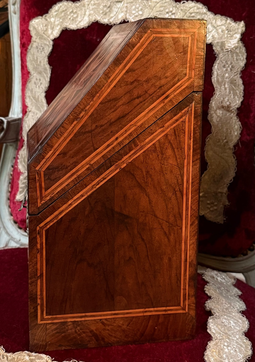 Coffret à couverts,  marqueté, XVIIIe, intérieur complet  de ses emplacements. -photo-4