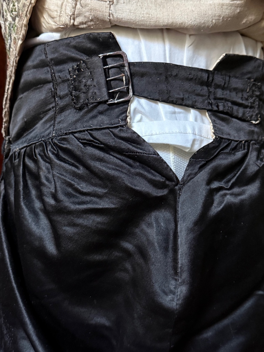 Waistcoat And Breeches, 18th Century, Circa 1780.-photo-1