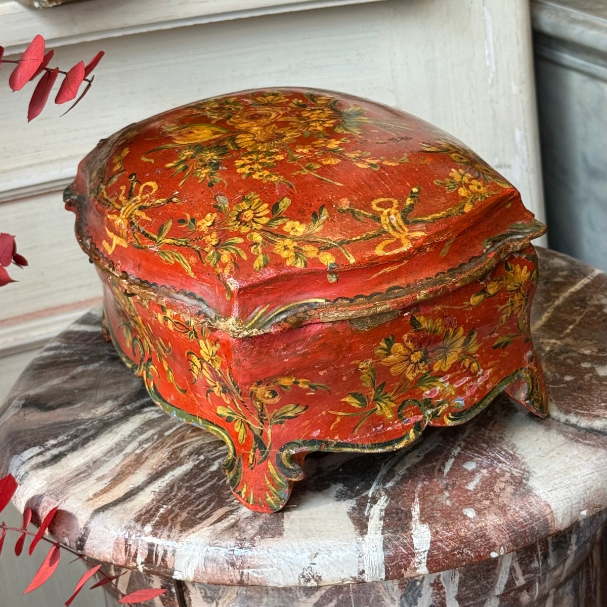 Venetian Jewelry Box, Floral Designs, Red Lacquer. 18th Century-photo-1