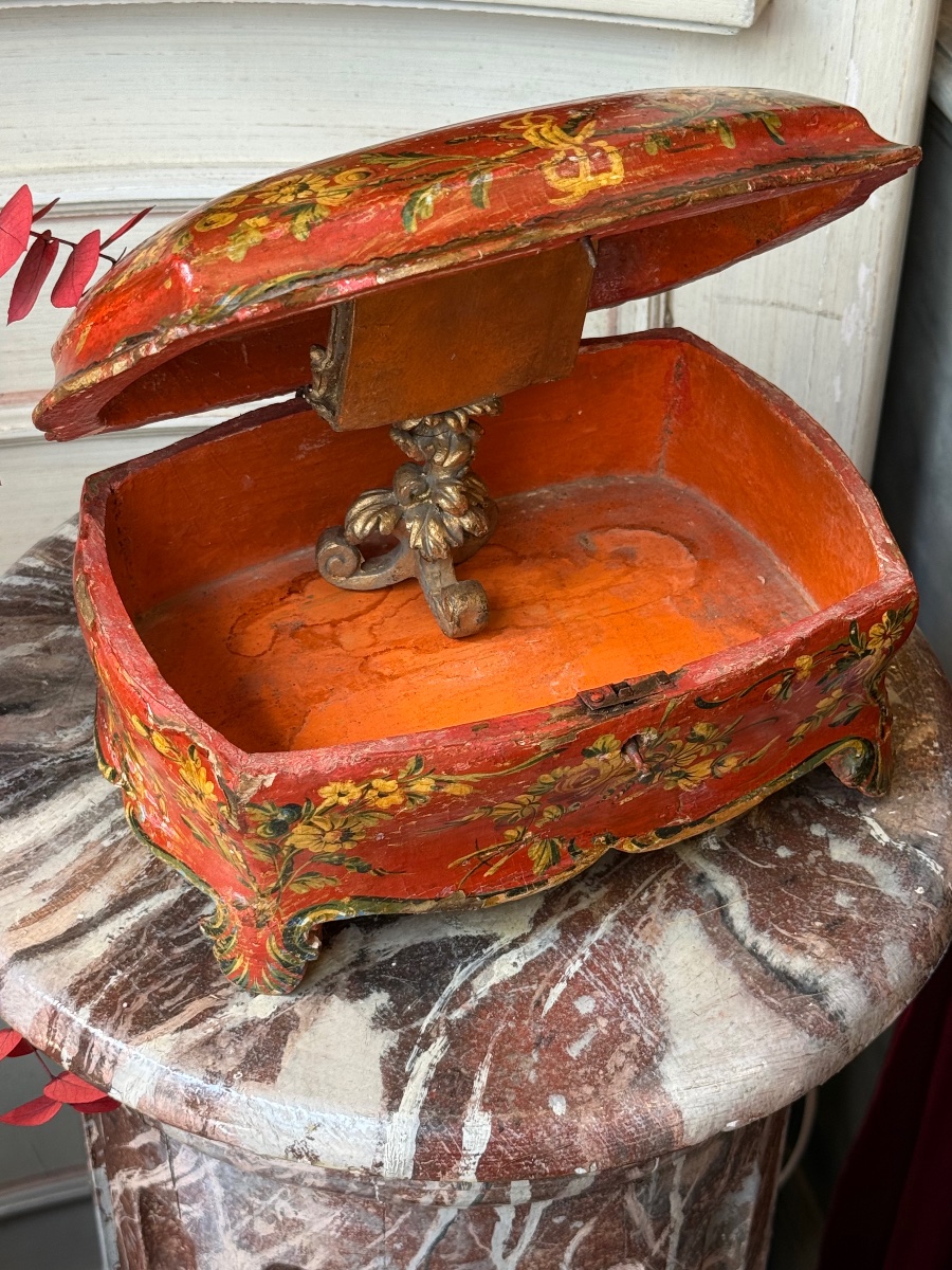 Venetian Jewelry Box, Floral Designs, Red Lacquer. 18th Century-photo-4