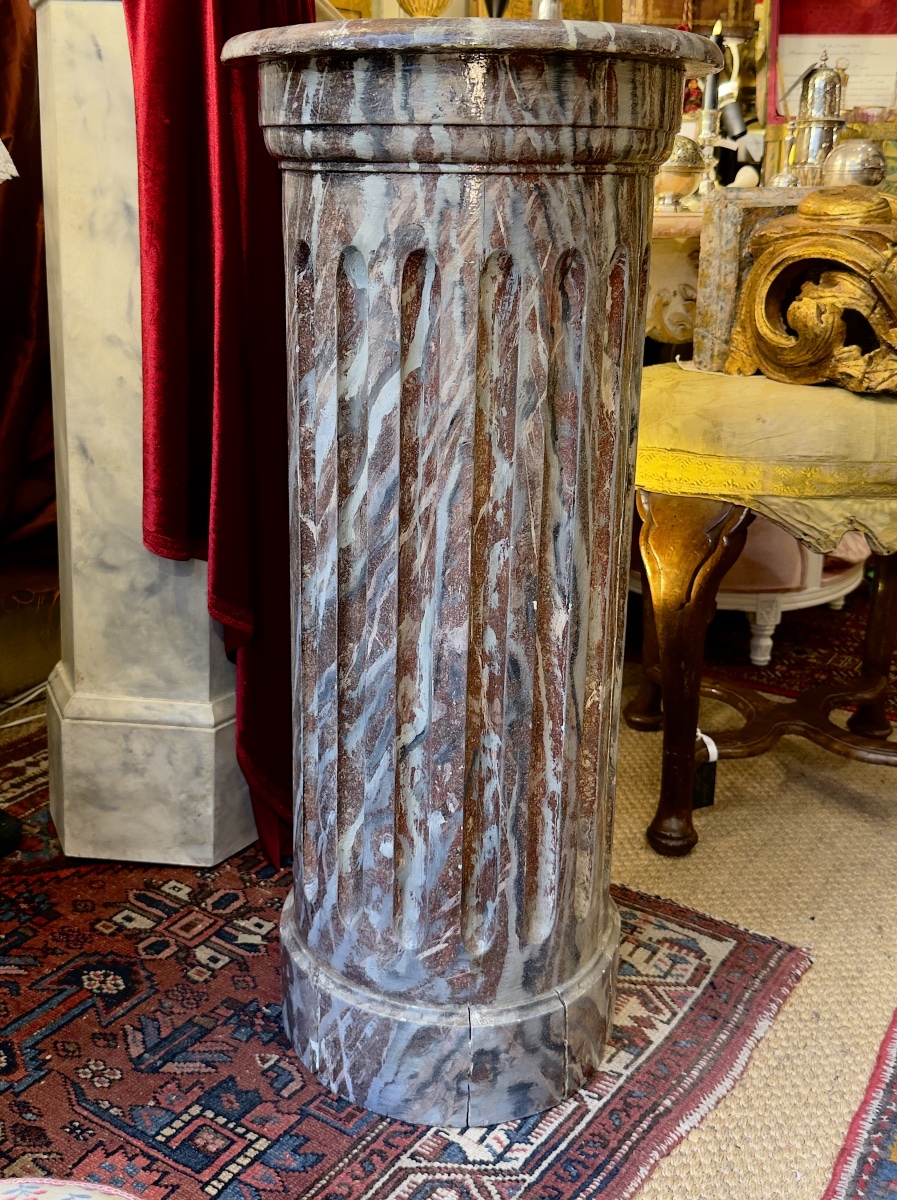 20th-century Faux Marble Column On A Wooden Base. 