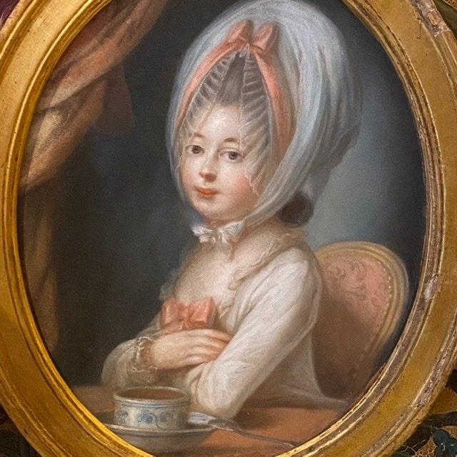 Tout en beauté, jeune fille à son chocolat, XVIIIè siècle.-photo-2