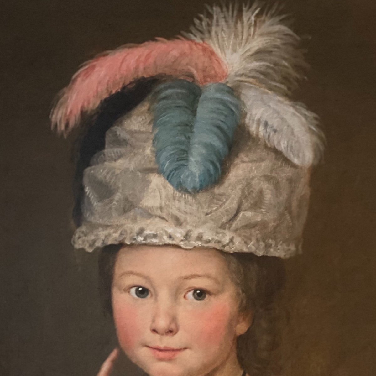 Fillette au bonnet, plumes et fard à joue, fin XVIIIe, ép. Louis XVI -photo-2