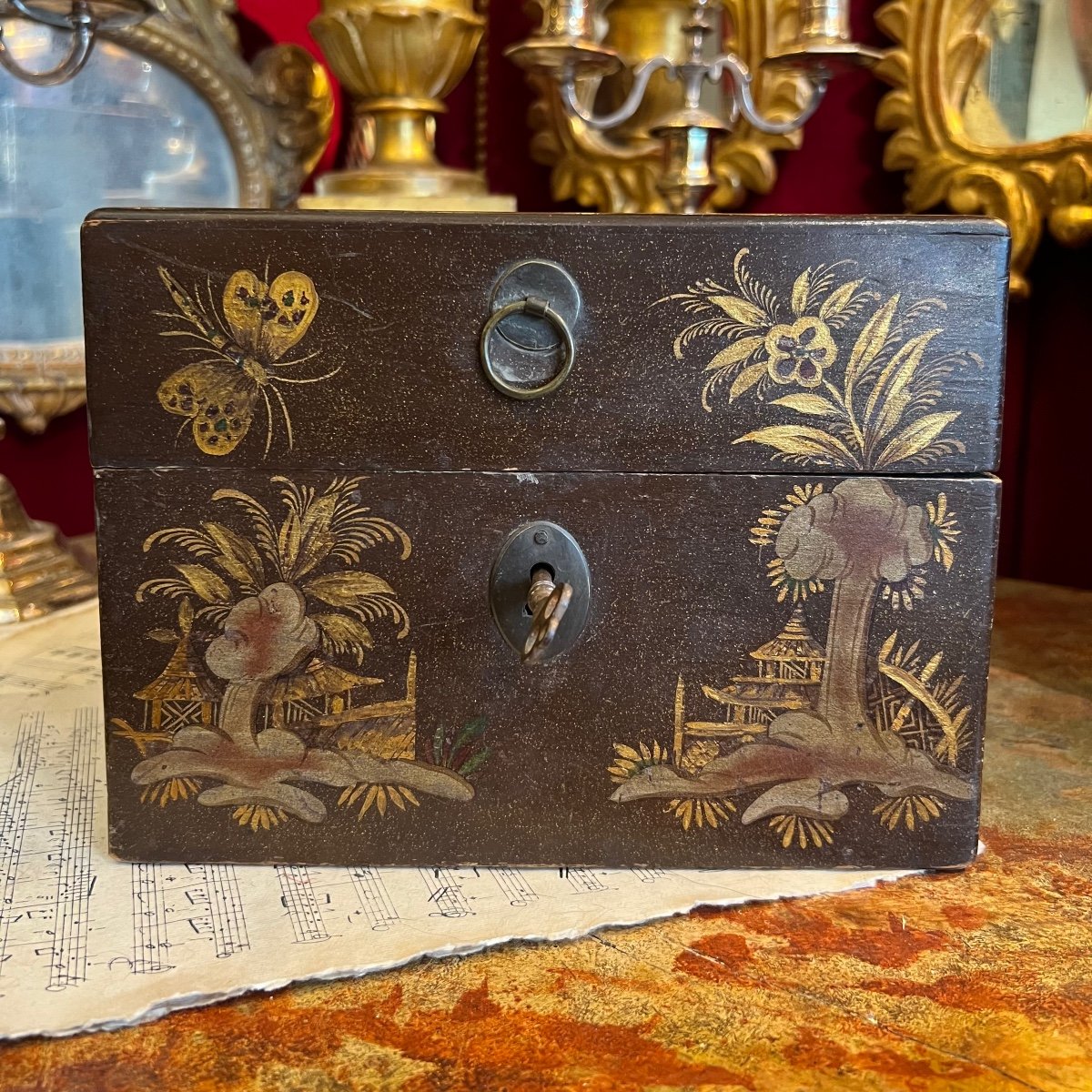 Rare Box With Scents, 16 Pieces Perfumes, Beauty, Lacquer Decorated Sinisant, Louis XV V.1770.-photo-3