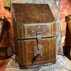 Coffret / boîte à courrier de Marquis, cuir, début XVIIIe