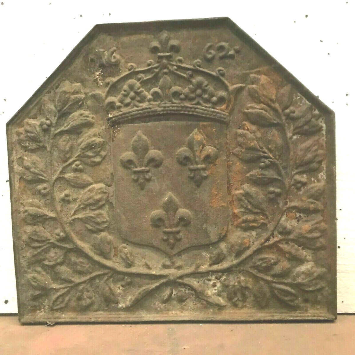 Plaque De Cheminée En Fonte De Fer Décorde Blason Couronné XIX Siècle-photo-4