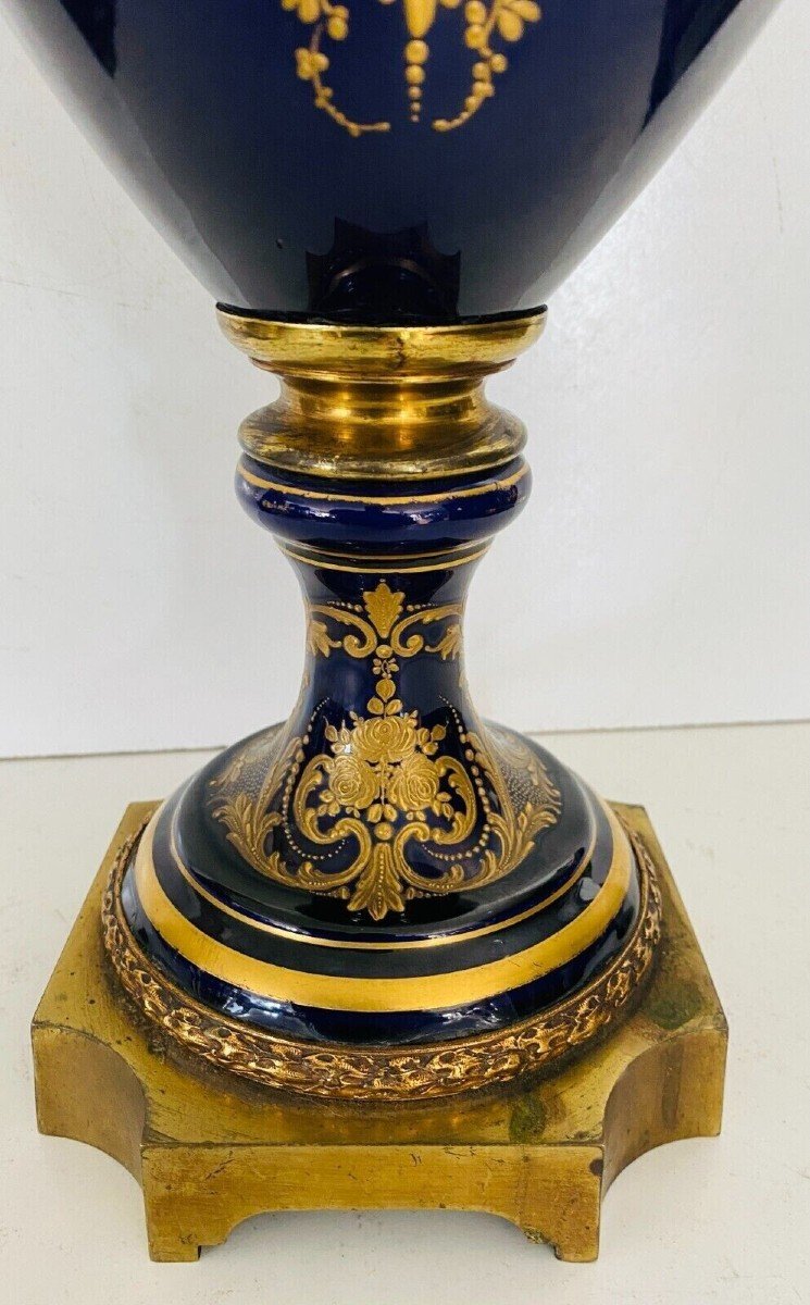 Vase With Polychromed Blue Background With Gold Highlights XX Century Sèvre Vase Covered Vase-photo-8