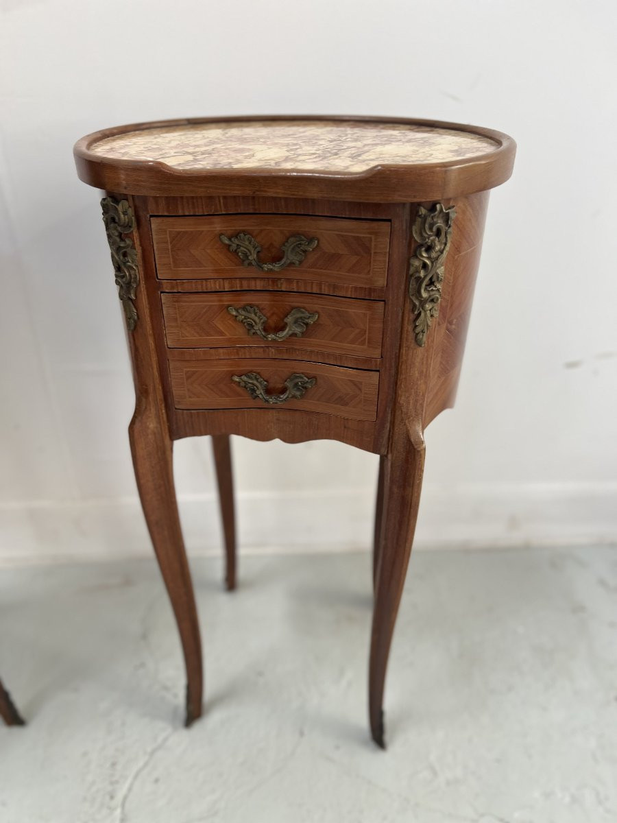 Paire de chevets rognons de style Louis XV en bois de rose XX siècle-photo-2