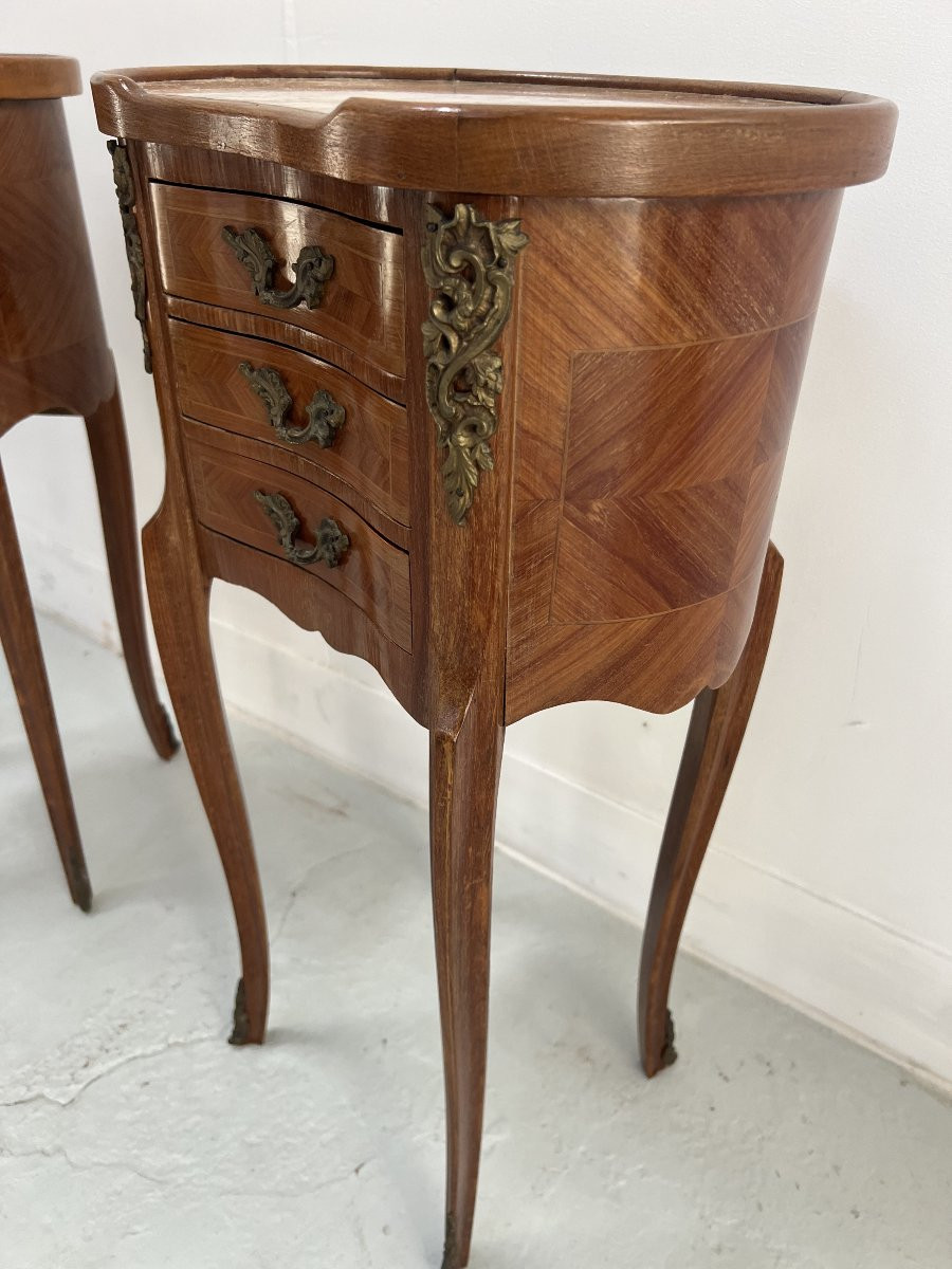Paire de chevets rognons de style Louis XV en bois de rose XX siècle-photo-7