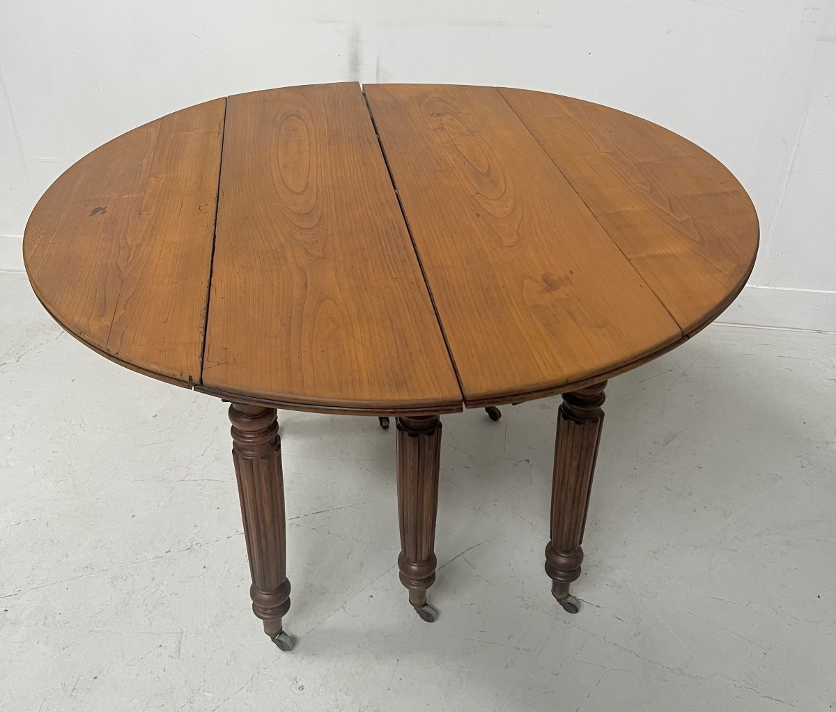 Table a six pieds Louis Philippe en merisier massif XIX siècle-photo-4