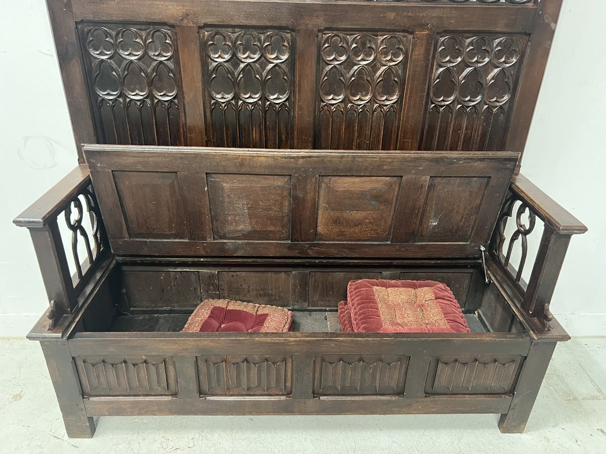 Banc coffre de style Gothique en chêne sculpté XIX siècle-photo-6