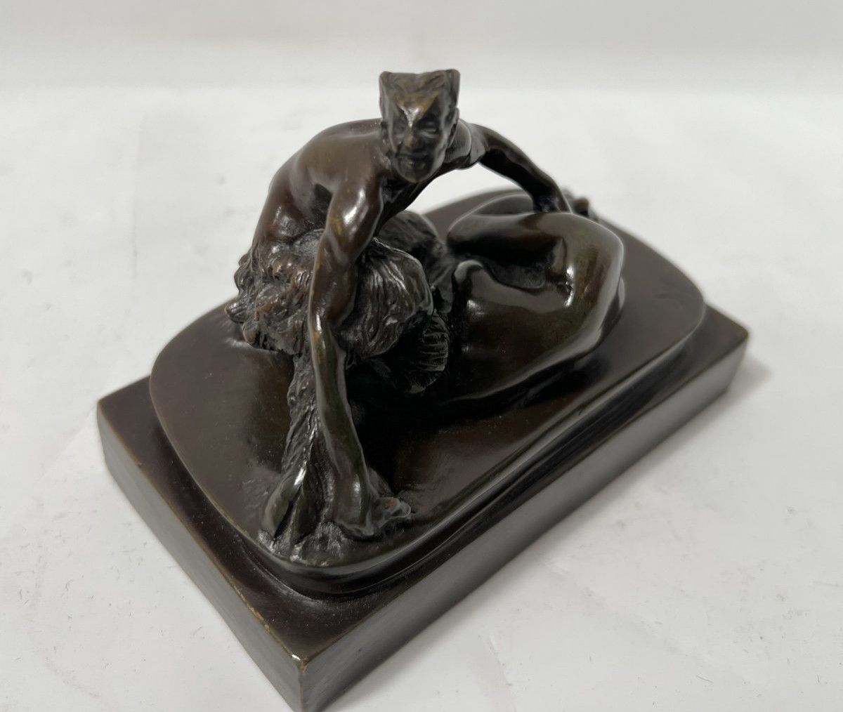 Bronze érotique a patine brune signée "S.M " XIX siècle-photo-3