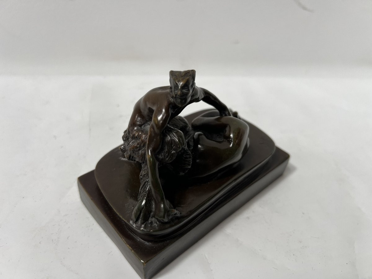 Bronze érotique a patine brune signée "S.M " XIX siècle-photo-4