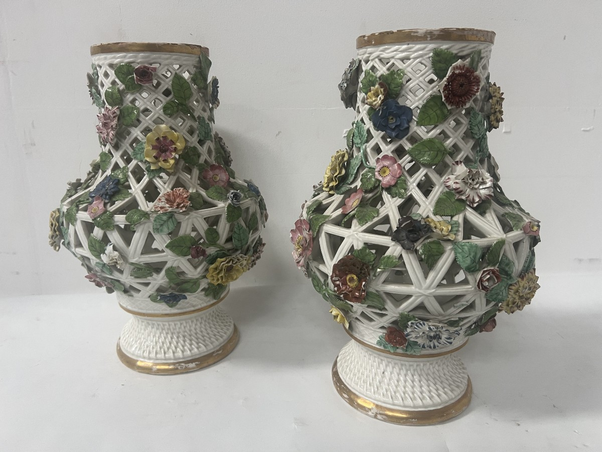 "saxony" Pair Of Polychrome Openwork Porcelain Baluster Vases, 19th Century
