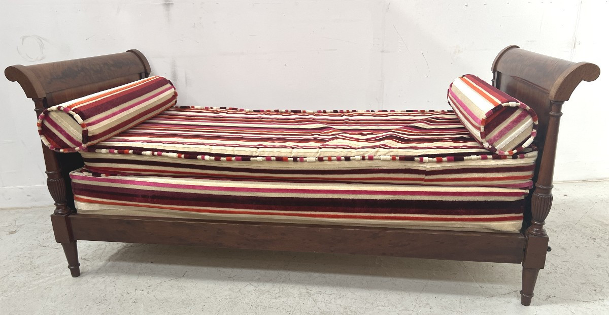 Banquette lit de repos de style Louis XVI en acajou XIX siècle