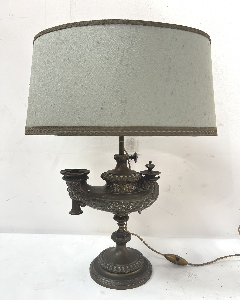 Ancienne lampe a huile mise a l'électricité XIX siècle
