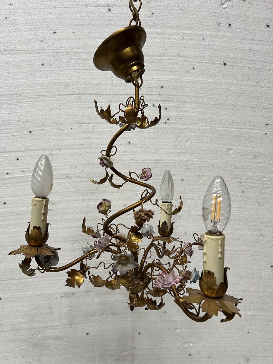 Louis XVI Style Chandelier In Gilded Metal And Porcelain Flowers, 20th Century-photo-1