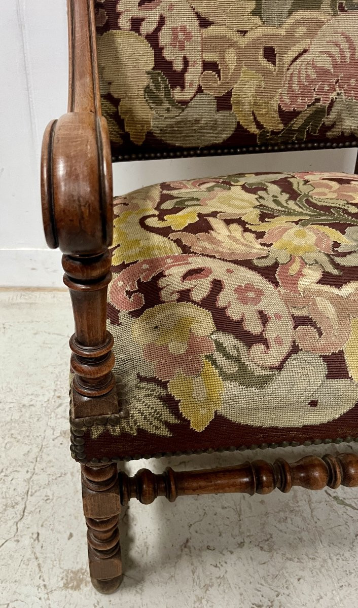 Paire de fauteuils de style Louis XIII a haut dossiers plats XX siècle-photo-3