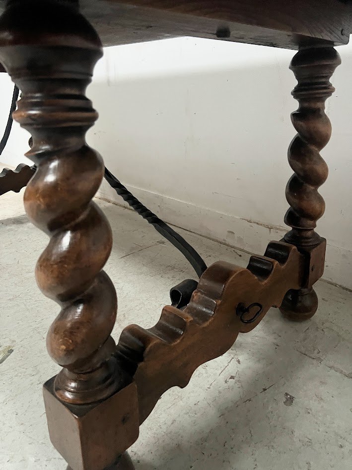 Monastery Table With Twisted Legs In Solid Walnut, 19th Century-photo-4