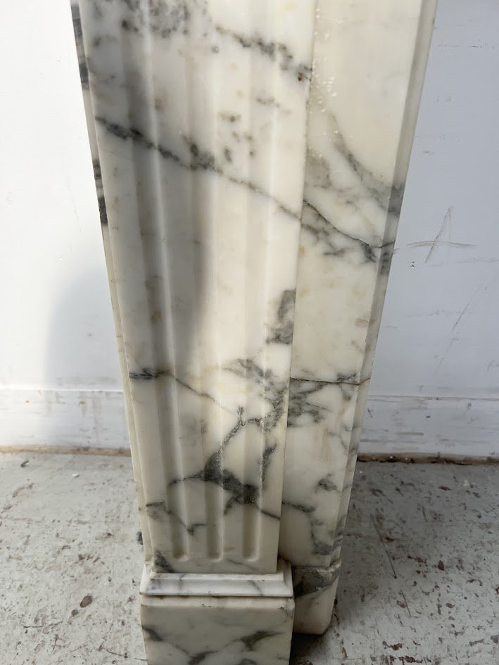 Cheminée De Style Louis XVI En Marbre Blanc Veiné De Carrare XIX Siècle-photo-3