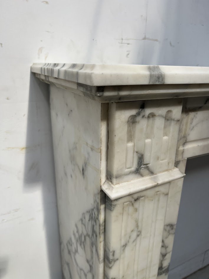 Cheminée De Style Louis XVI En Marbre Blanc Veiné De Carrare XIX Siècle-photo-8