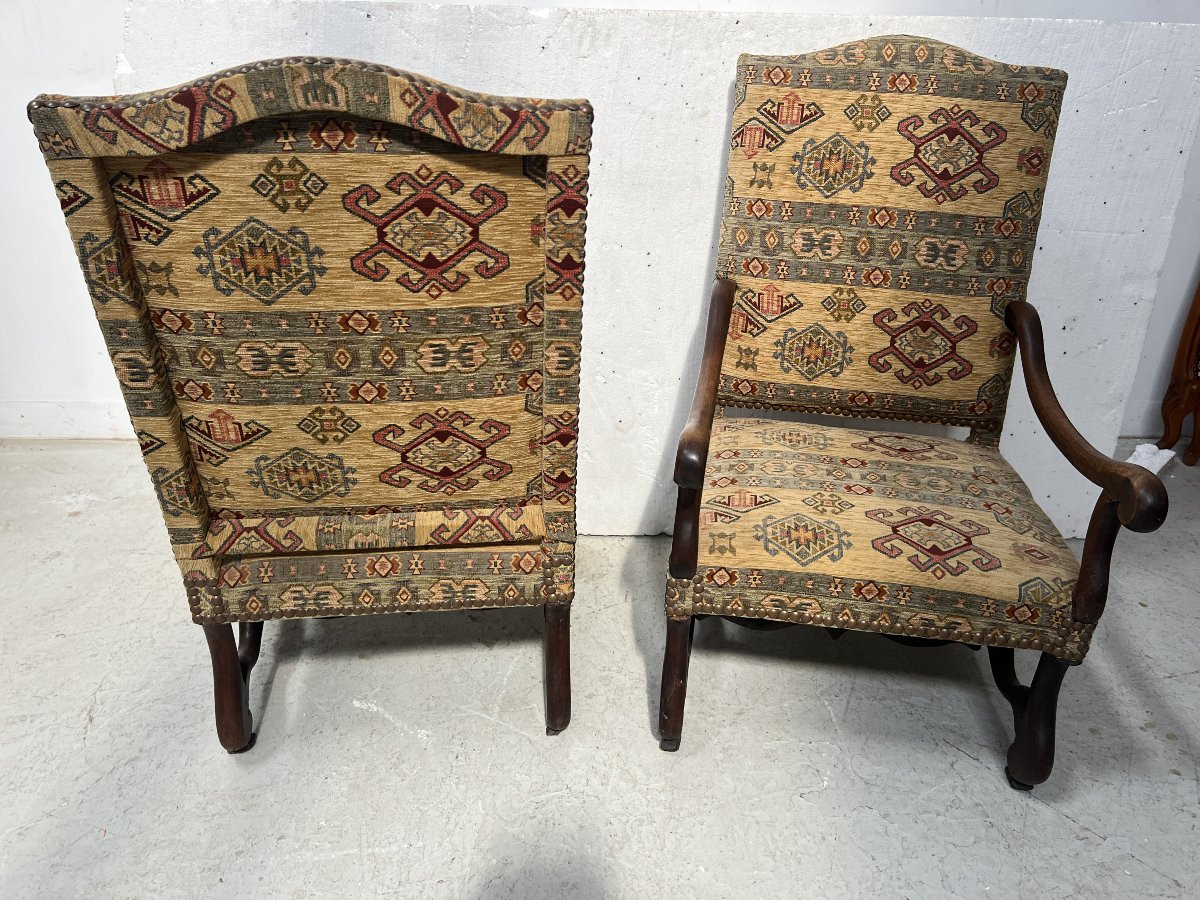 Paire de fauteuils de style Louis XIII a haut dossiers plats XX siècle-photo-2