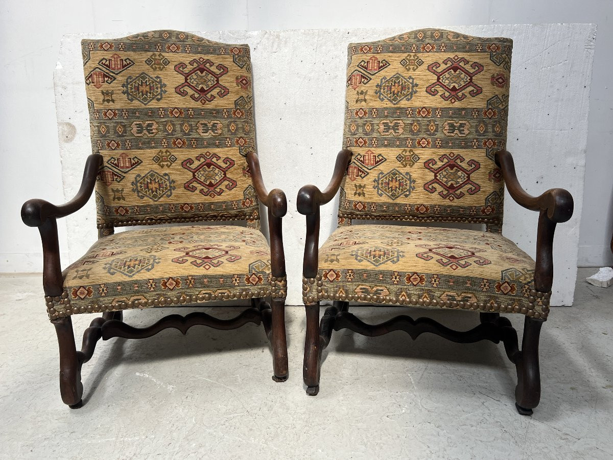 Paire de fauteuils de style Louis XIII a haut dossiers plats XX siècle-photo-1