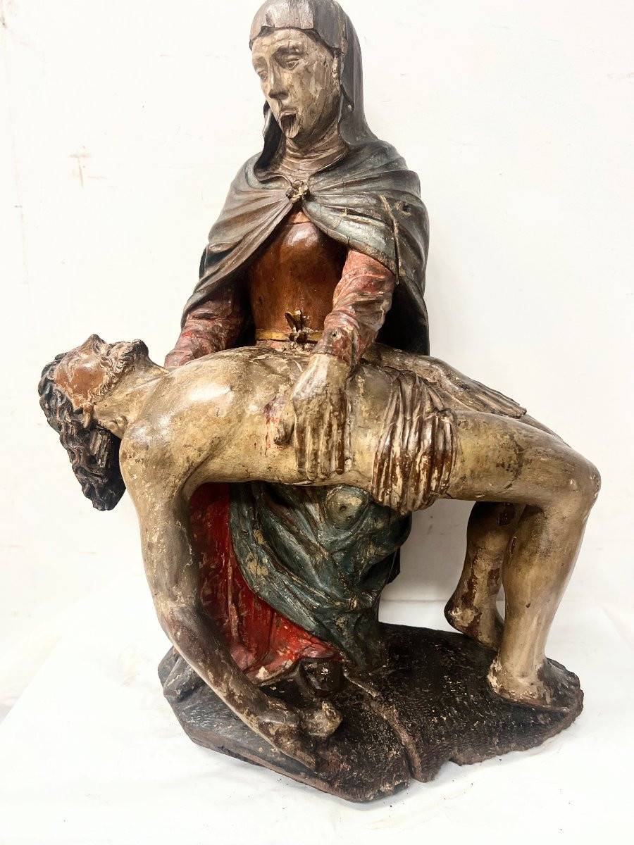 "La Piéta " Vierge de la Pitié en bois sculpté polychromé XVI iéme siècle-photo-4