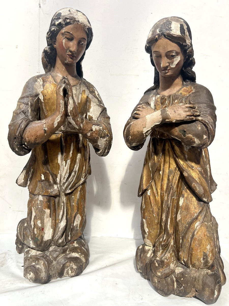 Pair Of Adoring Angels In Carved Polychrome And Gilded Wood 18th Century