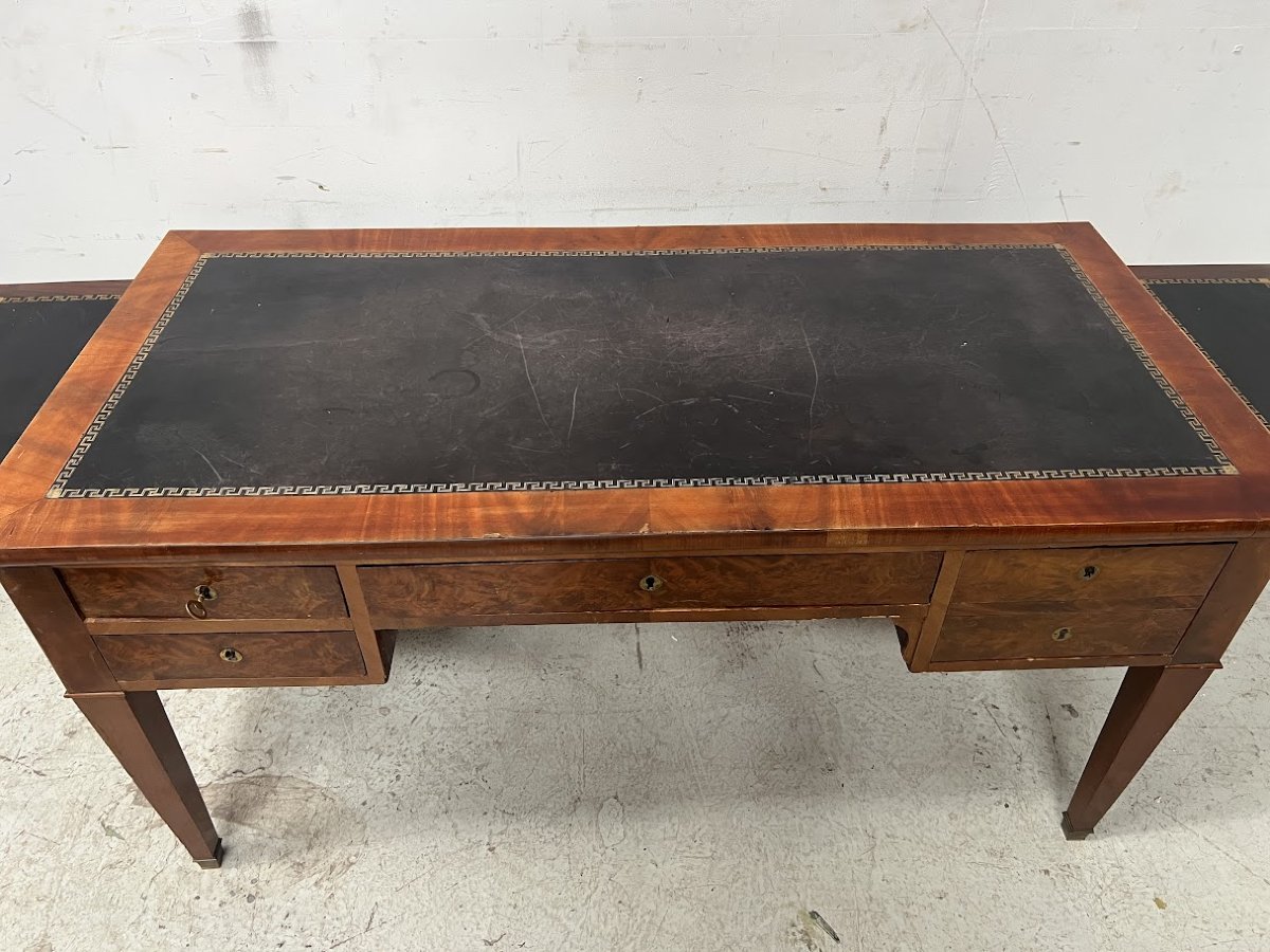 Bureau plat de style Louis XVI en acjou et placage XIX siècle-photo-2