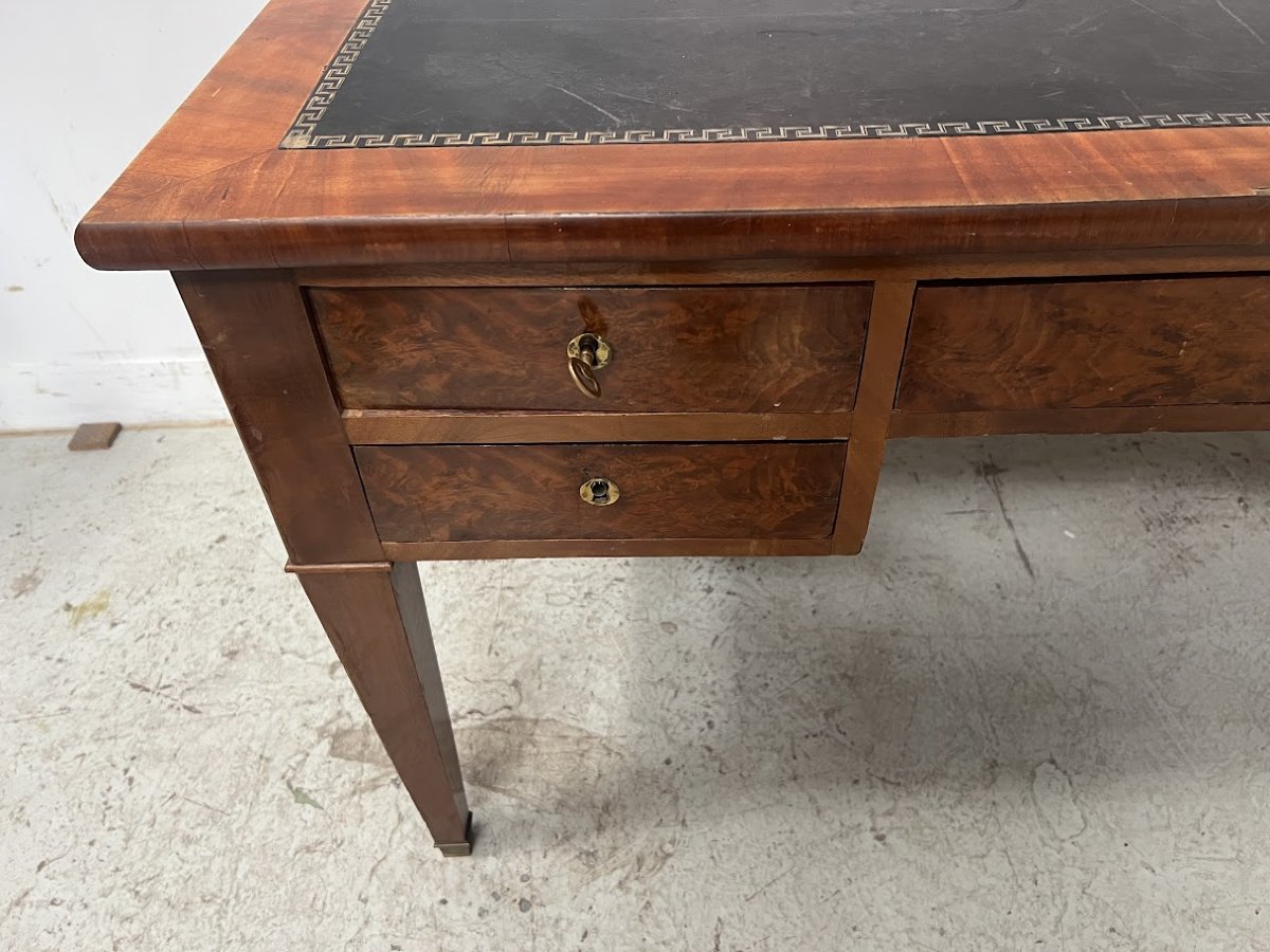 Bureau plat de style Louis XVI en acjou et placage XIX siècle-photo-7